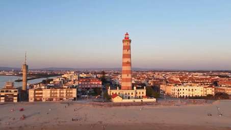 Praia da Barra e Farol